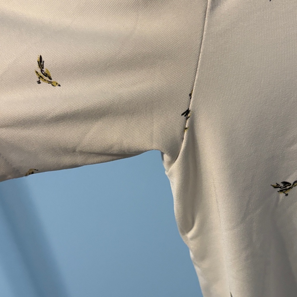 Under Armour White Polo with Subtle Pattern - Picture 4 of 8